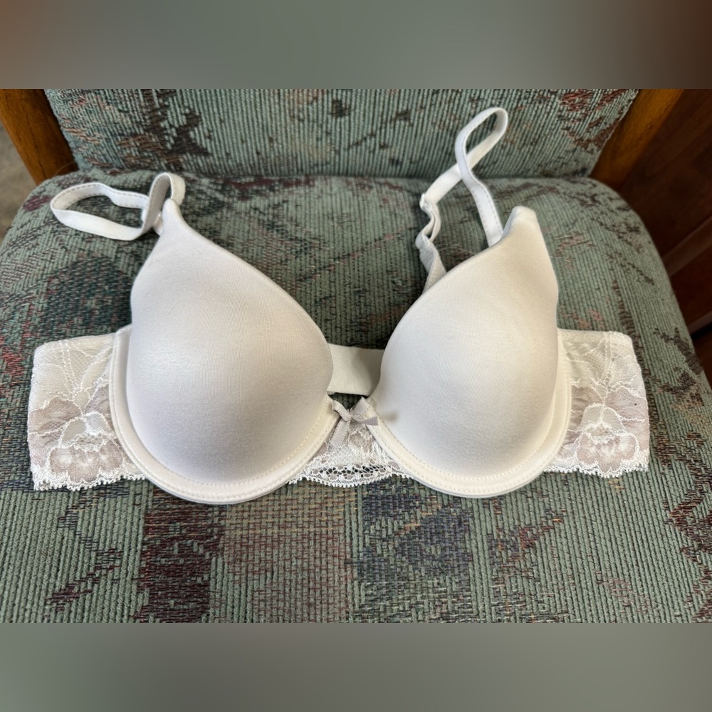 Maidenform Comfort Devotion Demi T-Shirt Bra 34A Lace